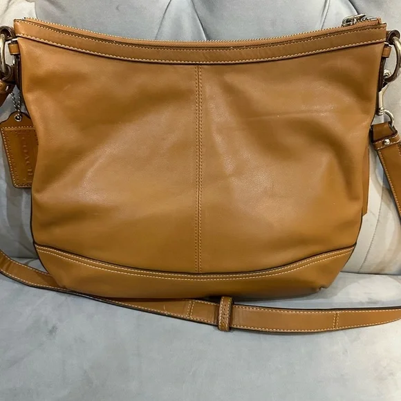 Coach leather crossbody bag tan w adjustable strap